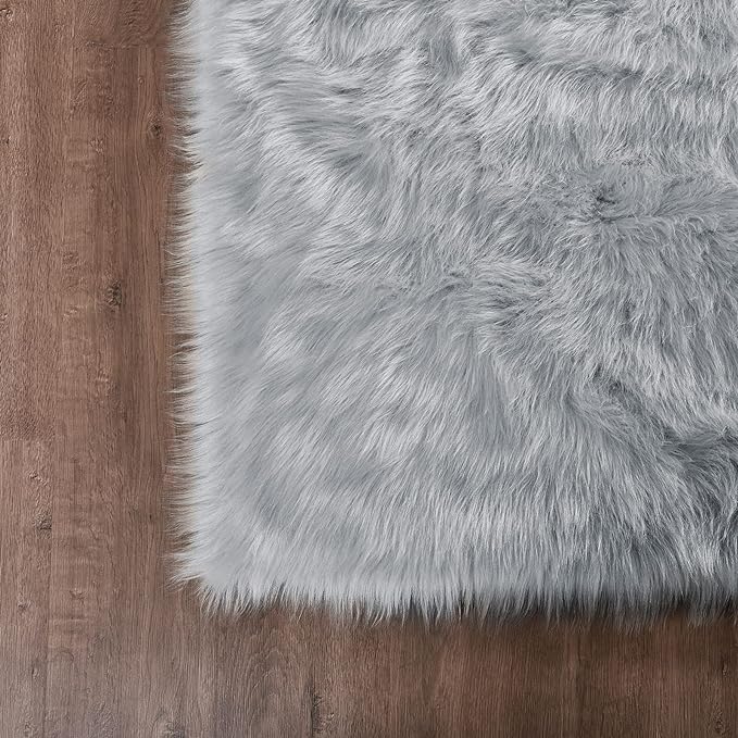Goolela Grey Round Rug 5ft Gray Fluffy Fuzzy Furry Circle Carpet for Bedroom Living Room Faux Sheenpskin Fur Rug Plush Shaggy Washable