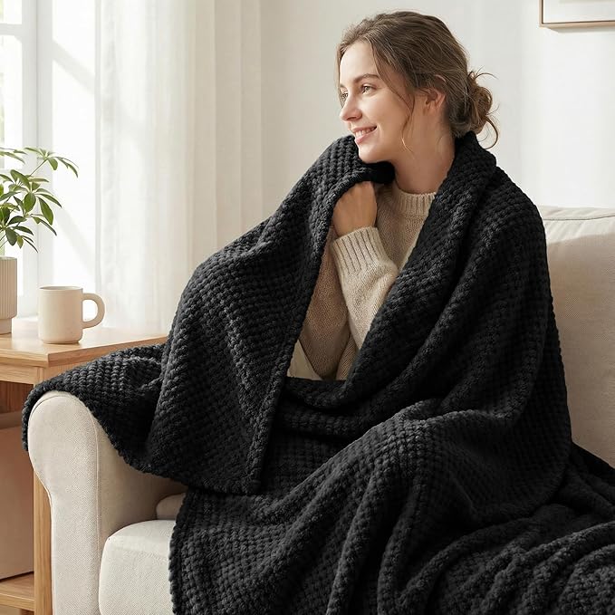 Exclusivo Mezcla Fleece Bed Blanket King Size, Super Soft and Warm Blankets for Couch, Sofa and Bed Waffle Textured, Cozy, Fuzzy and Lightweight (Black, 90x104 Inches)