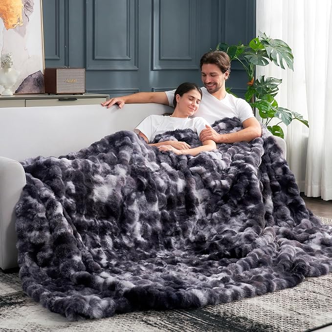 Cozy Bliss Faux Fur Throw Blanket for Bed King Size, Fuzzy Soft Plush Thick Bubble Blanket for Sofa Bedroom Living Room, 108 * 90 Inches Tie Dye Black