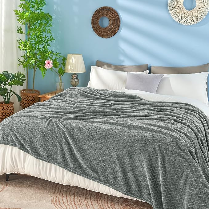 inhand Grey Fleece King Blanket for Bed, Super Soft Flannel Cozy Blankets for Adults, Lightweight Leaves Pattern Fuzzy Blanket for Office,Travel, Warm Plush Blankets for All Season, 90x108 Inches