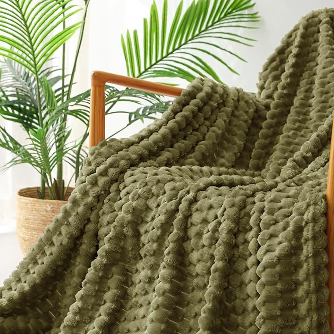 Exclusivo Mezcla Fleece Twin Blanket for Bed, Extra Large Fuzzy Olive Green Bed Blankets, Soft Cozy Plush Sofa Throws for All Seasons, 60x80 Inches