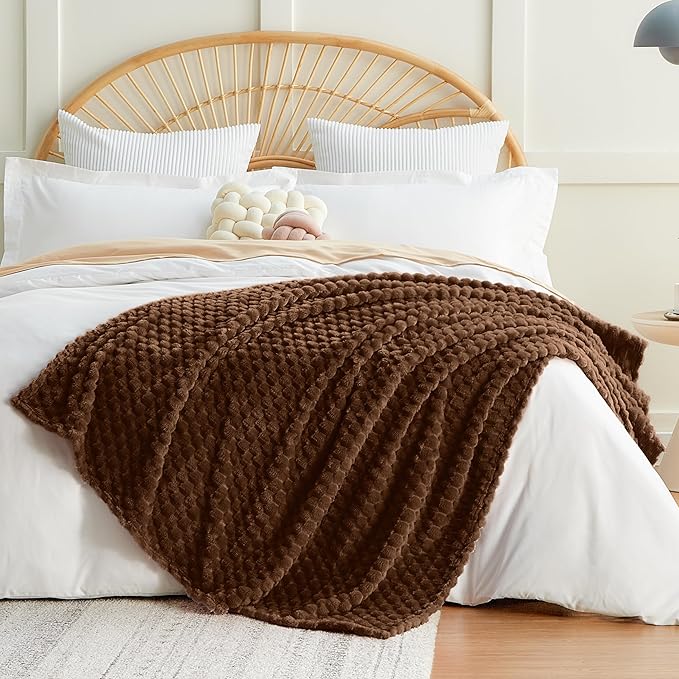 EXQ Home Fleece Blanket Twin Size for Couch or Bed - 3D Imitation Turtle Shell Jacquard Decorative Blankets - Cozy Soft Lightweight Fuzzy Flannel Blanket Suitable for All Seasons(60"×80",Coffee)