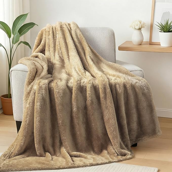 Exclusivo Mezcla Plush Fuzzy Fleece Throw Blanket Extra Large, Super Soft, Fluffy and Warm Blankets for Couch, Bed, All Season (Brown, 50x70 inches)