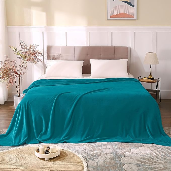 BEDELITE Fleece Blanket King Size Blankets for Bed, Luxury Plush Cozy Fuzzy Blanket 108x90 inches, Super Soft Warm Lightweight Throw Blanket All Seasons Suitable, Bluebird