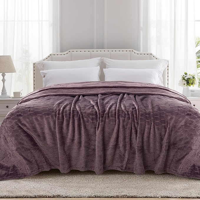 TOONOW Fleece Bed Blanket King Size 90x108 inches , Super Soft Fluffy Fuzzy Plush Blanket Geometric Pattern Cozy Microfiber Flannel Blankets for Couch, Bed, Sofa, Purple