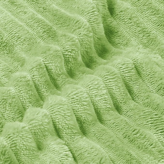 BEDELITE Fleece Blanket King Size – 3D Ribbed Jacquard Soft and Warm Decorative Fuzzy Blankets – Cozy, Fluffy, Plush Lightweight Throw Blankets for Couch, Bed, Sofa(Sage Green, 108x90 inches)