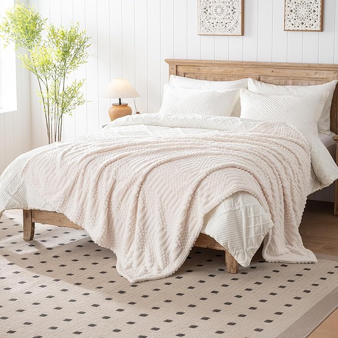 50x70 Inch Beige Throw Blanket - Soft & Fluffy Fleece, Cute & Aesthetic, Perfect for Sofa, Couch, Chair, Bed, Living Room & Bedroom, All-Season Use, Plush & Cozy Decorative Blanket