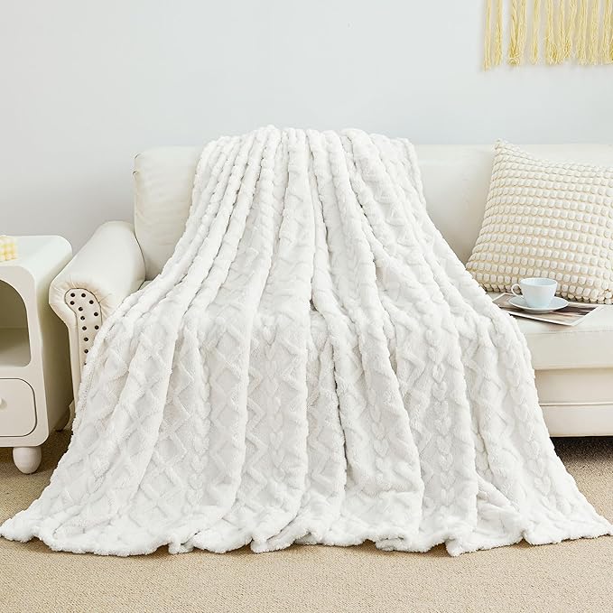 Aganear Flannel Throw Blanket - Cozy Soft Lightweight Fuzzy Flannel Throw Blanket for Women Warm Decorative Present for All Seasons, Portable Throw Blankets for Couch, Sofa, Bed, Car(50"x60", White)