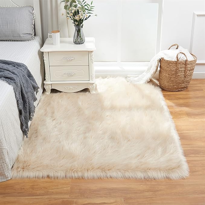 EasyJoy Ultra Soft Fluffy Shaggy Area Rug Faux Fur Rug Chair Cover Seat Pad Fuzzy Area Rug for Bedroom Floor Sofa Living Room (4 x 6 ft Rectangle, Beige)