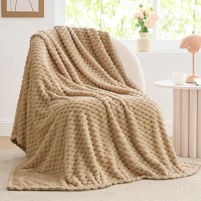 BEDELITE Fleece Blanket - 3D Jacquard Decorative Camel Throw Blankets for Couch & Bed, Soft and Cozy Warm Plush Fluffy Blanket All Seasons Suitable, 50x60Inches