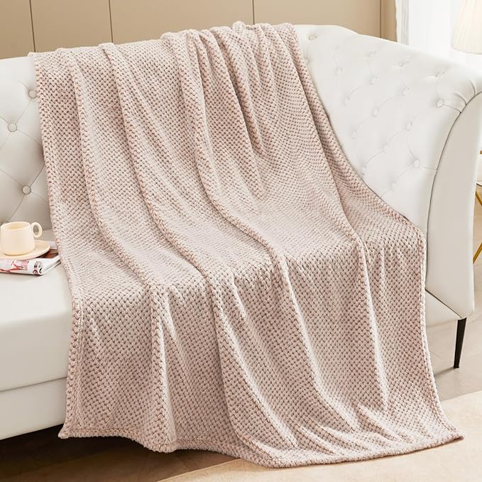 Exclusivo Mezcla Fleece Throw Blanket Extra Large, Super Soft and Warm Blankets for Couch, Sofa and Bed Waffle Textured, Cozy, Fuzzy and Lightweight (Heather Camel, 50x70 Inches)