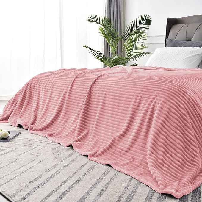 BEDELITE Fleece Throw Blanket for Couch – 3D Ribbed Jacquard Soft and Warm Decorative Fuzzy Blanket – Cozy, Fluffy, Plush Lightweight Dusty Pink Throw Blankets for Bed, Sofa, 84x90 inches