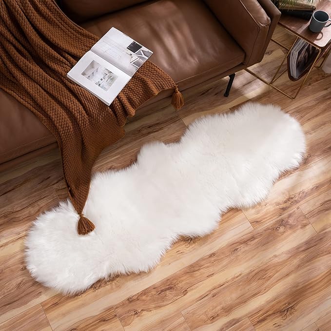 MIULEE Luxury Super Soft Fluffy Area Rug Faux Fur Sheepskin Rug Decorative Christmas Plush Shaggy Carpet for Bedside Sofa Floor Nursery 2 x 6 Feet, White