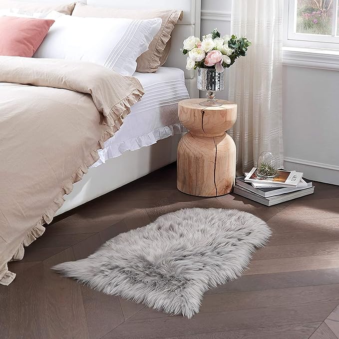 Small Faux Fur Rug, 2x4 ft Ultra Soft Sheepskin Rugs Chair Sofa Cover Seat Pad, Grey Fluffy Shag Rug for Bedroom Nursery Kids Room, Gray Shaggy Rug Fuzzy Plush Floor Carpets, Cute Dorm Home Decor