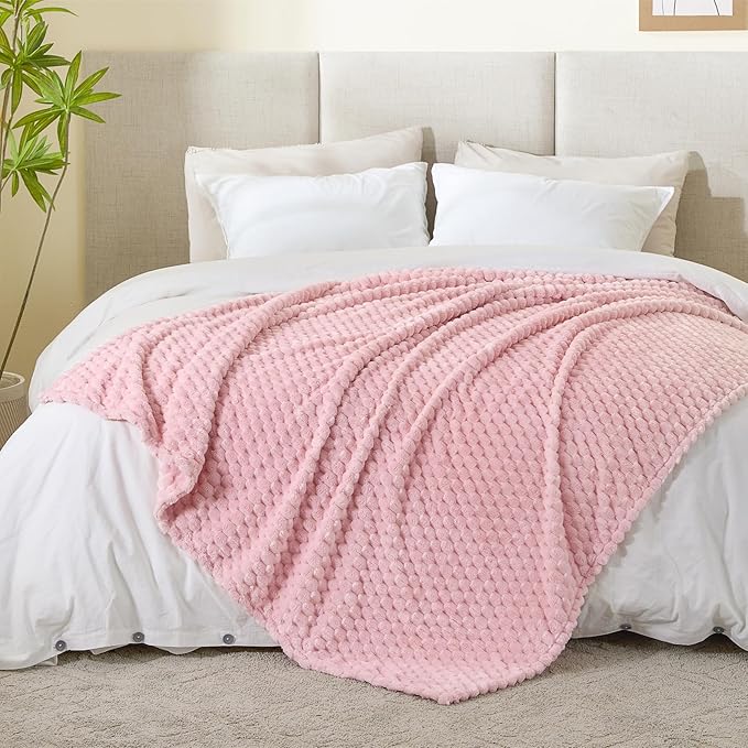BEDELITE Fleece Blanket Twin Size for Bed Couch, 3D Jacquard Decorative Pink Throw Soft and Cozy Warm Plush Fuzzy Blanket All Seasons Suitable, 60x80Inches