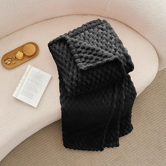 BEDELITE Fleece Throw Blanket for Couch & Bed - 3D Jacquard Decorative Black Blanket, Super Soft and Cozy Warm Fuzzy Blanket All Seasons Suitable, 50x60Inches