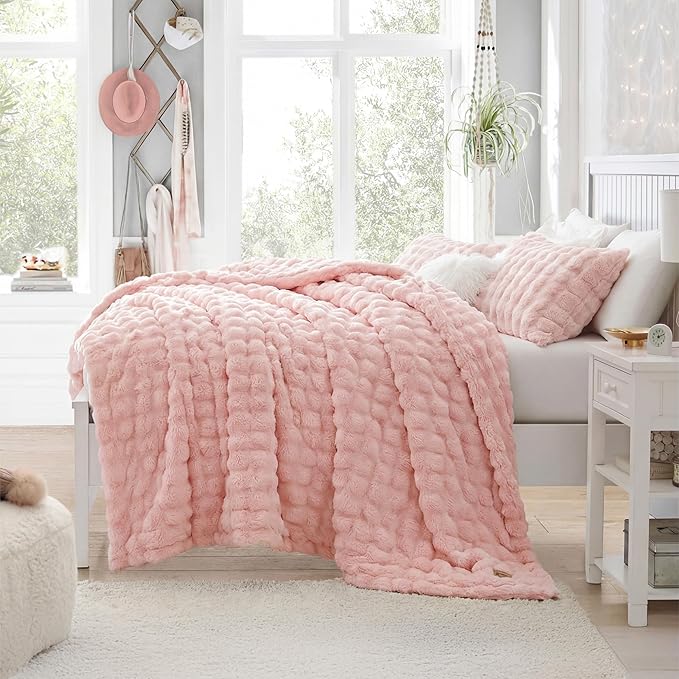 Bedsure 3D Fleece Bubble Blanket - GentleSoft Pink Queen Blanket for Bed Sofa Room Decor - Luxury Soft Cozy Gifts for Kids Girls, Lightweight, All Seasons, Pink, 90"×90"