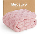 Bedsure GentleSoft Pink Throw Blanket for Couch - Checkered Fleece Blankets Gifts, Cute Soft Cozy Throw for Bedroom Home Decor Gifts, 50x60 Inches