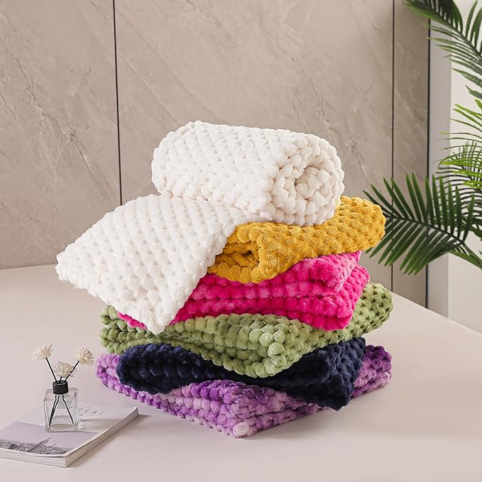 Exclusivo Mezcla Fleece Twin Blanket for Bed, Extra Large Fuzzy Mustard Yellow Bed Blankets, Soft Cozy Plush Sofa Throws for All Seasons, 60x80 Inches