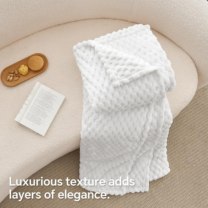 BEDELITE Fleece Throw Blanket for Couch & Bed - 3D Jacquard Decorative White Blanket, Super Soft and Cozy Warm Fuzzy Blanket All Seasons Suitable, 50x60Inches