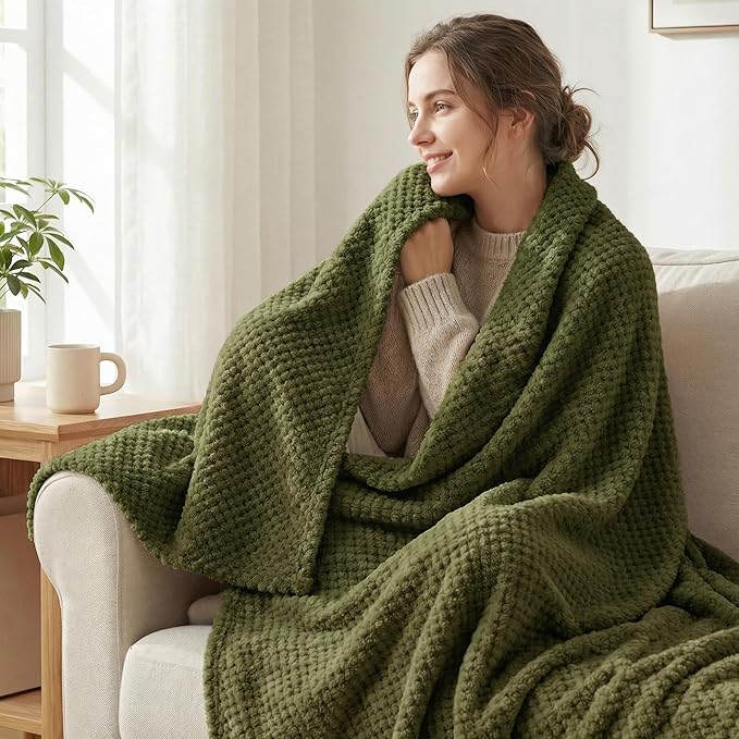 Exclusivo Mezcla Fleece Bed Blanket Twin Size, Super Soft and Warm Blankets for Couch, Sofa and Bed Waffle Textured, Cozy, Fuzzy and Lightweight (Olive Green, 60x80 Inches)