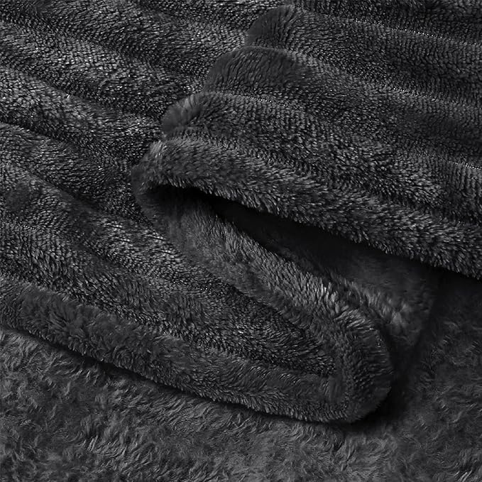 BEDELITE Fleece Blanket Queen Size – 3D Ribbed Jacquard Soft and Warm Decorative Fuzzy Blankets – Cozy, Fluffy, Plush Lightweight Throw Blankets for Couch, Bed, Sofa(Black, 90x90 inches)