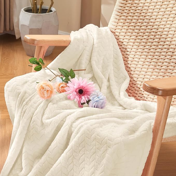 inhand Cream White Fleece Throw Blanket for Couch, Super Soft Flannel Blanket, Lightweight Fuzzy Blankets Sofa Bed Office, Washable Cozy Plush Fleece Blankets&Throw for All Season(50x60 Inches)