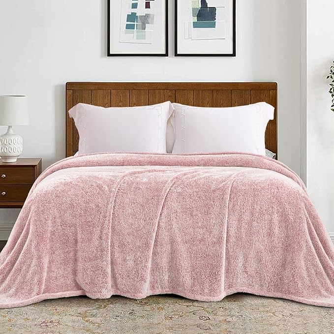 Exclusivo Mezcla Plush Fuzzy Fleece Bed Blanket King Size, Super Soft, Fluffy and Warm Blankets for Couch, Bed, All Season (Mixed Pink, 90x104 inches)
