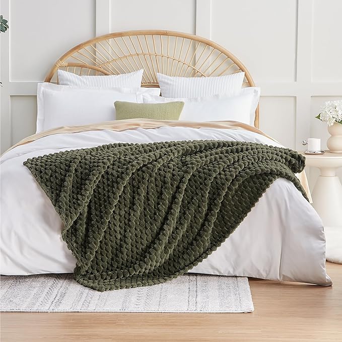 EXQ Home Fleece Blanket Throw XL for Couch or Bed - 3D Imitation Turtle Shell Jacquard Decorative Blankets - Cozy Soft Fuzzy Flannel Blanket Suitable for All Seasons(50"×70",Moss Green)
