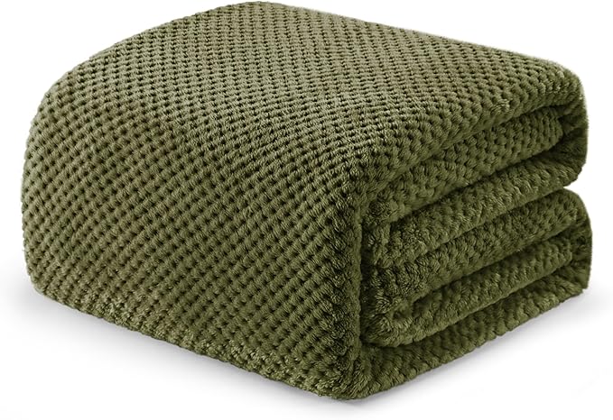 Exclusivo Mezcla Fleece Bed Blanket Queen Size, Super Soft and Warm Blankets for Couch, Sofa and Bed Waffle Textured, Cozy, Fuzzy and Lightweight (Olive Green, 90x90 Inches)