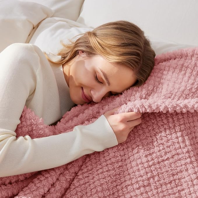 Whale Flotilla Twin Size Fuzzy Fleece Blanket for Bed, 60x80 Inch Fluffy Warm Soft Jacquard Blankets for All Season, Lightweight and Cozy, Pink