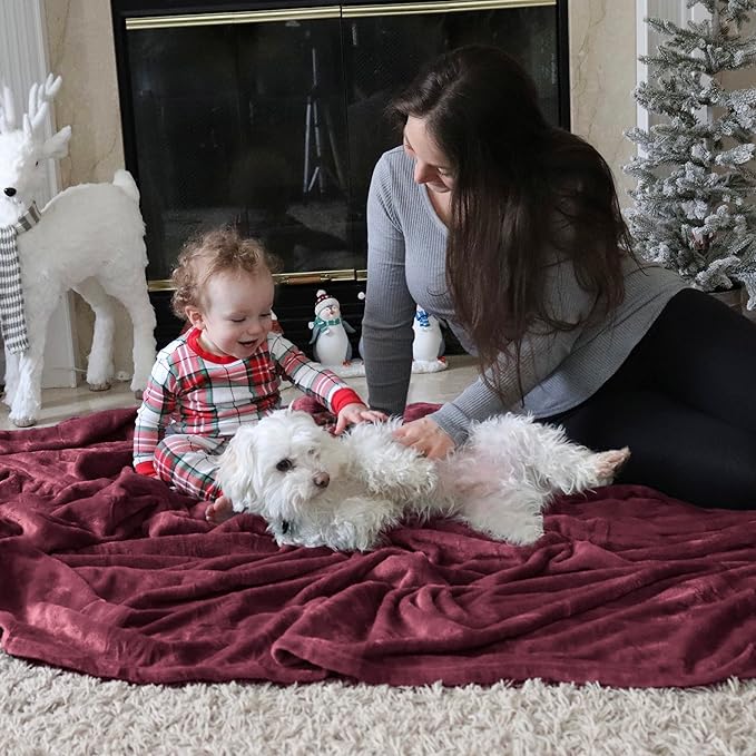 Bedsure GentleSoft Burgundy Red Fleece Blanket King Size - 280GSM Throw Blankets for Couch,Sofa,Bed, Soft Lightweight Plush Cozy Throws for Toddlers