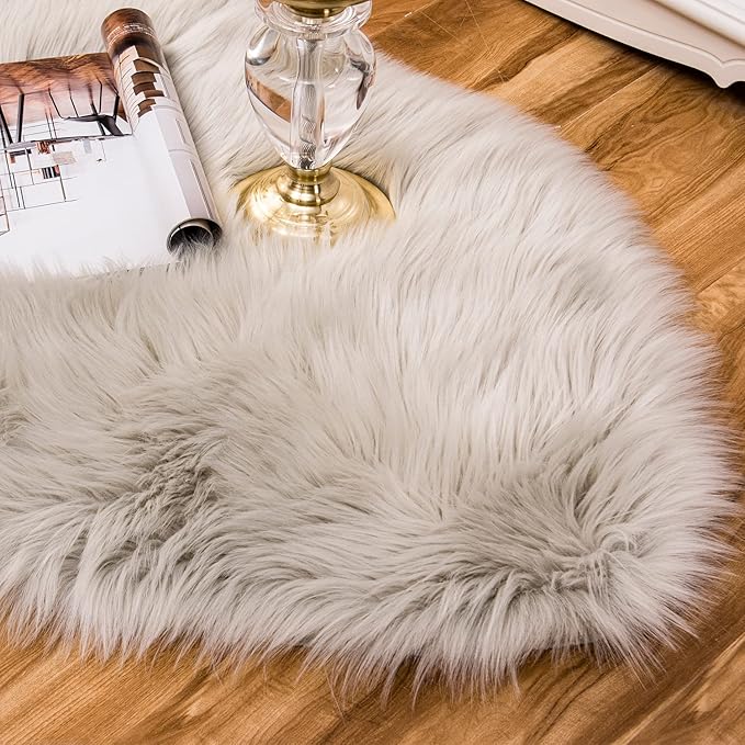 EasyJoy Ultra Soft Fluffy Shaggy Area Rug Faux Fur Rug Chair Cover Seat Pad Fuzzy Area Rug for Bedroom Floor Sofa Living Room (2 x 4 ft Sheepskin, Light Grey)