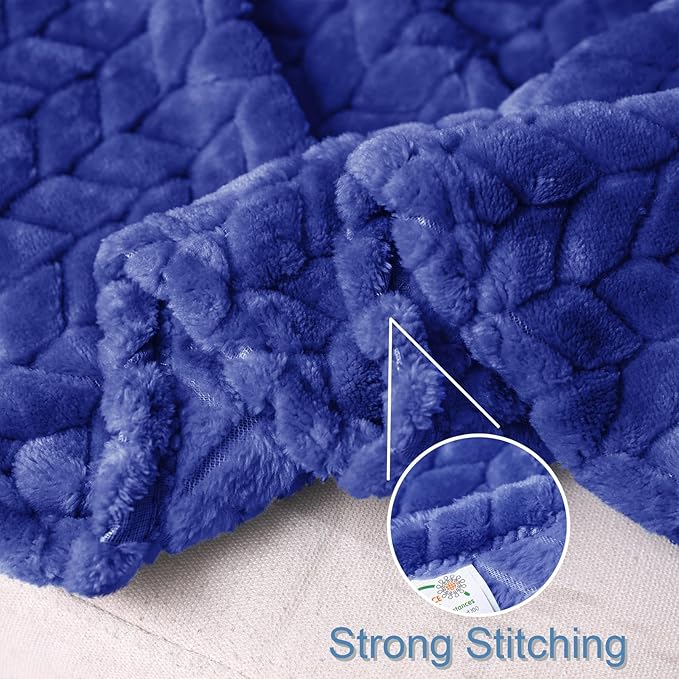 Exclusivo Mezcla Fleece Throw Blanket for Couch and Bed, 50x70 Inches Soft Cozy Jacquard Flannel Blankets, Lightweight Fuzzy Plush Warm Throws for Women, Cobalt Blue