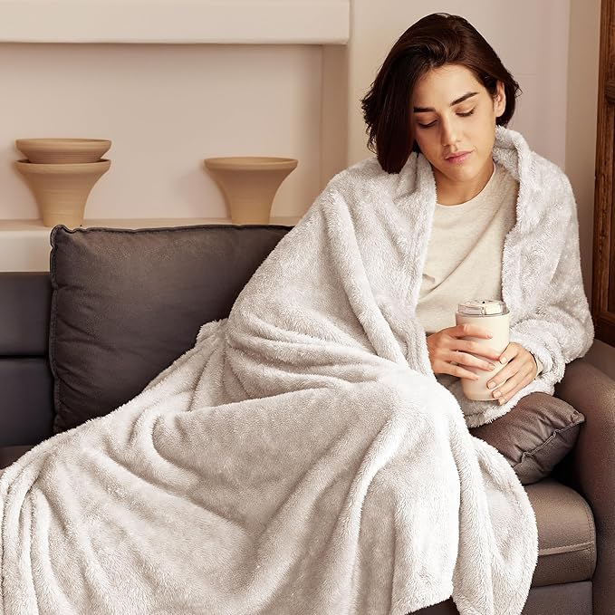 Exclusivo Mezcla Plush Fuzzy Fleece Bed Blanket Queen Size, Super Soft, Fluffy and Warm Blankets for Couch, Bed, All Season (Beige, 90x90 inches)