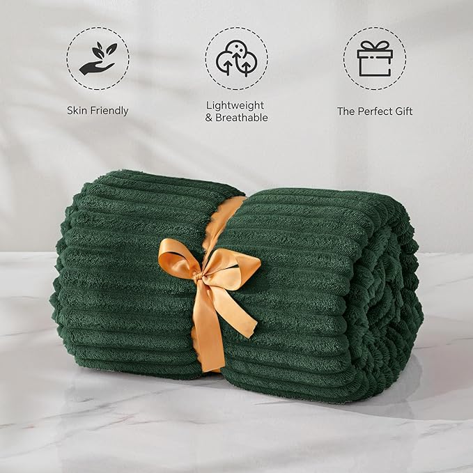 BEDELITE Fleece Blanket Twin Size – 3D Ribbed Jacquard Soft and Warm Decorative Fuzzy Blankets – Cozy, Fluffy, Plush Lightweight Throw Blankets for Couch, Bed, Sofa(Emerland Green, 60x80 inches)