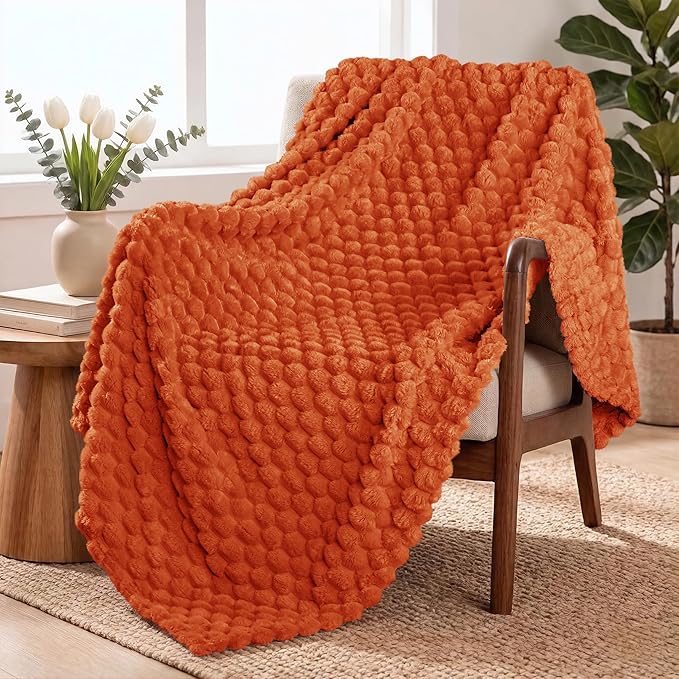 Exclusivo Mezcla Fleece Throw Blanket for Couch, Extra Large Fuzzy Burnt Orange Bed Blankets, Soft Cozy Plush Sofa Throws for All Seasons, 50x70 Inches