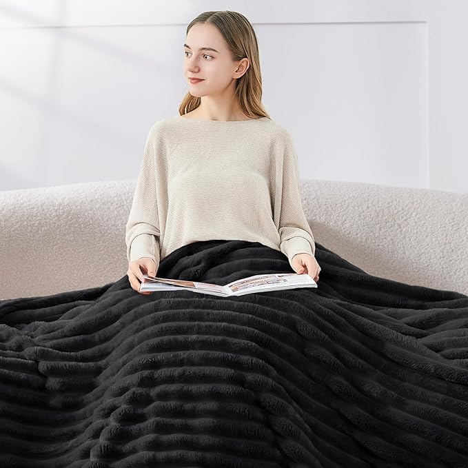 BEDELITE Fleece Black Throw Blanket for Couch - 300GSM Soft & Warm Fluffy Black Blanket, Decorative and Giftable Striped Blankets for Women, Men, 50"x60"