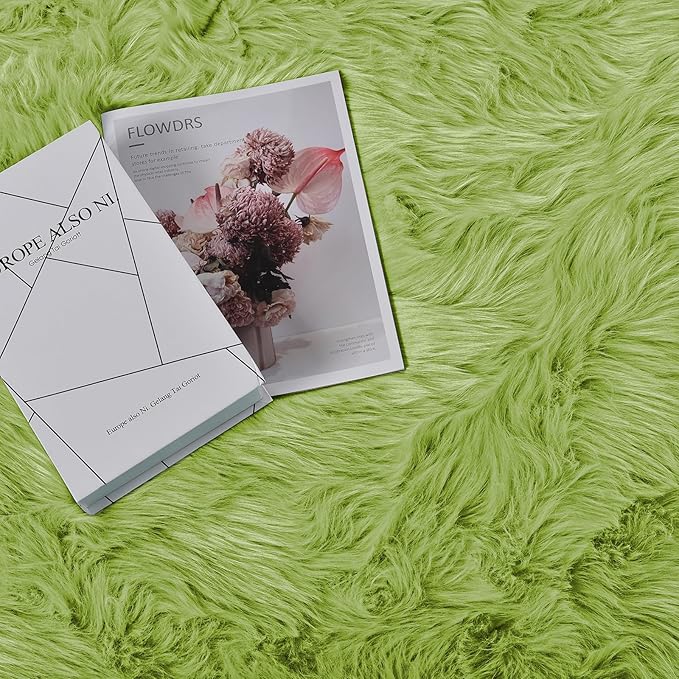 Goolela Lime Green Round Fluffy Rug for Bedroom 3ft Circle Faux Fur Sheepskin Soft Bedside Furry Shag Playroom Small Decor Washable