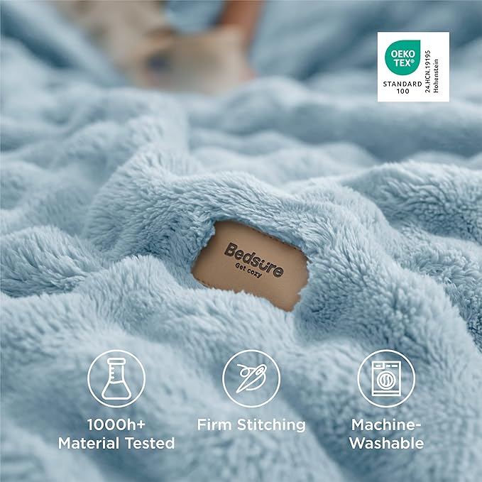 Bedsure 3D Fleece Bubble Blanket for Couch - GentleSoft Blue Throw Blanket for Sofa Bed Room Decor - Luxury Soft Cozy Gifts for Kids Girls, Lightweight, All Seasons, Light Blue, 50"×60"