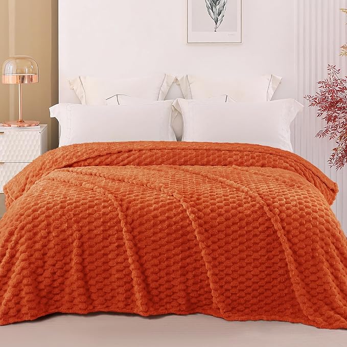 Exclusivo Mezcla Fleece Queen Blanket for Bed, Extra Large Fuzzy Burnt Orange Bed Blankets, Soft Cozy Plush Sofa Throws for All Seasons, 90x90 Inches