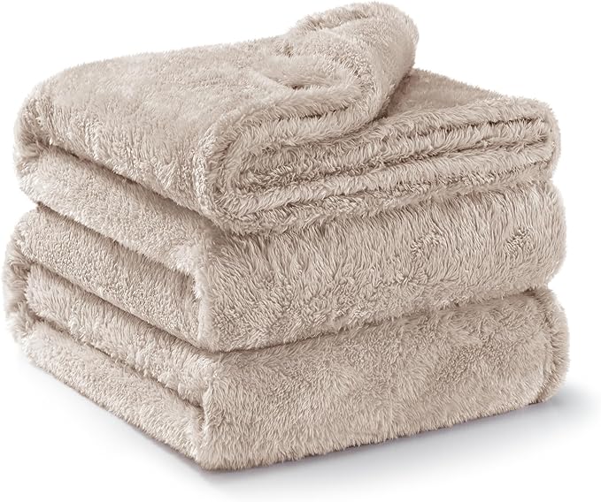 Exclusivo Mezcla Plush Fuzzy Fleece Bed Blanket King Size, Super Soft, Fluffy and Warm Blankets for Couch, Bed, All Season (Camel, 90x104 inches)