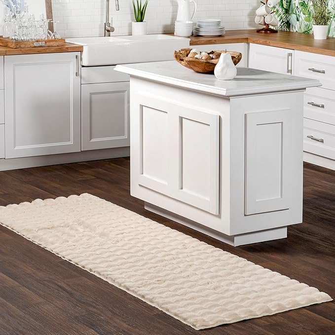 nuLOOM Jeni Beige, 2'6" x 6', Solid Faux Rabbit, Fluffy and Cozy, High Traffic, Stain Resistant, Easy Clean, Durable Washable Runner for Bedroom, Living Room, Dining, Den, Foyer, Entryway