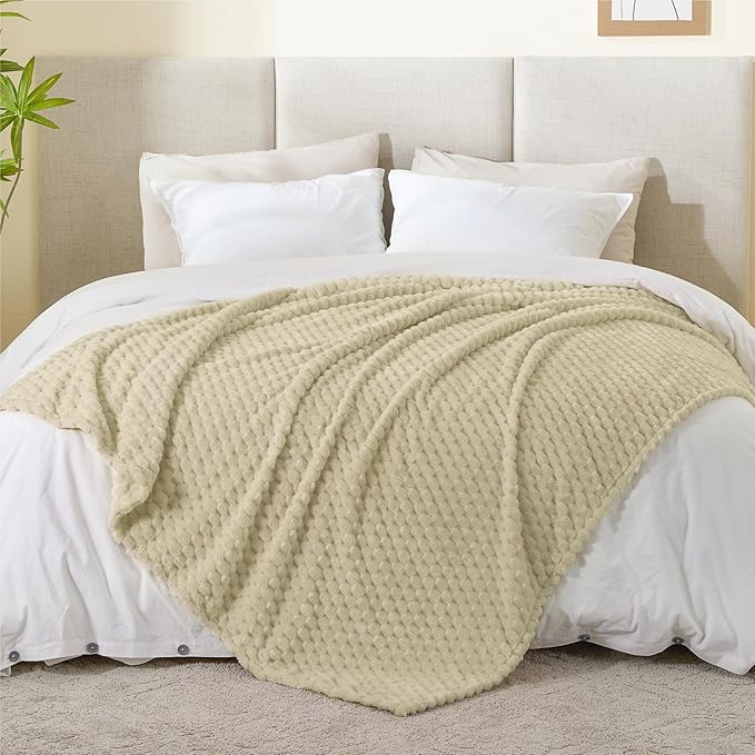 BEDELITE Fleece Throw Blanket for Couch & Bed - 3D Jacquard Decorative Almond Blanket, Super Soft and Cozy Warm Fuzzy Blanket All Seasons Suitable, 60x80Inches