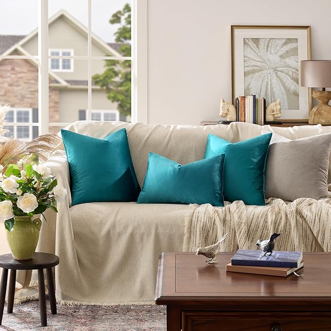 GIGIZAZA Décor Throw Couch Pillow Covers Set of 2,Sofa Cushion Teal Peacock Green Pillow Covers,Velvet Pillow Cases 24 x 24inch