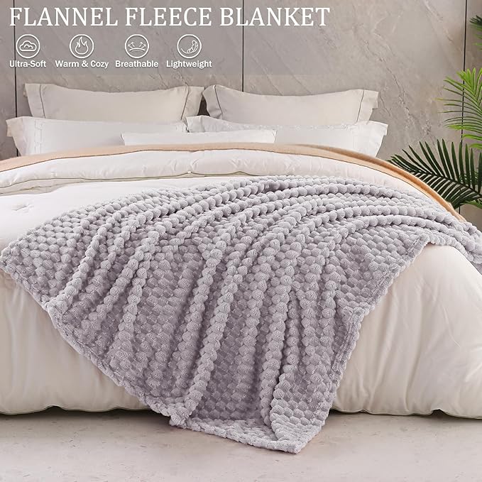 Exclusivo Mezcla Fleece King Blanket for Bed, Extra Large Fuzzy Light Grey Bed Blankets, Soft Cozy Plush Sofa Throws for All Seasons, 90x104 Inches