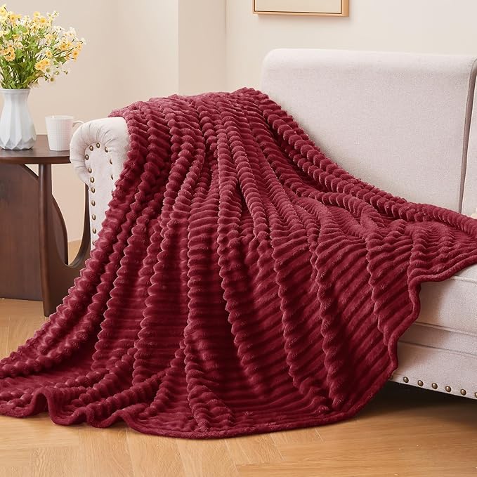 BEDELITE Fleece Throw Blanket for Couch – 3D Ribbed Jacquard Soft and Warm Decorative Fuzzy Blanket – Cozy, Fluffy, Plush Lightweight Burgundy Throw Blankets for Bed, Sofa, 50x60 inches