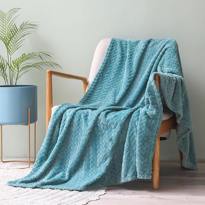 Exclusivo Mezcla Fleece Throw Blanket for Couch and Bed, 50x70 Inches Soft Cozy Jacquard Flannel Blankets, Lightweight Fuzzy Plush Warm Throws for Women, Slate Blue