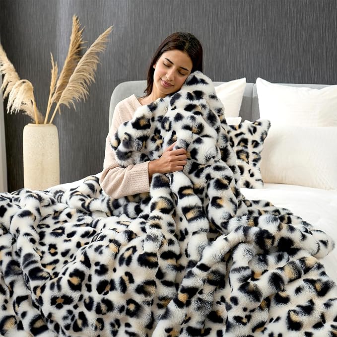 Cozy Bliss Leopard Print Faux Fur Throw Blanket for Couch, Fuzzy Soft Plush Thick Bubble Cheetah Blanket for Sofa Bedroom Living Room, 60x80 Inches