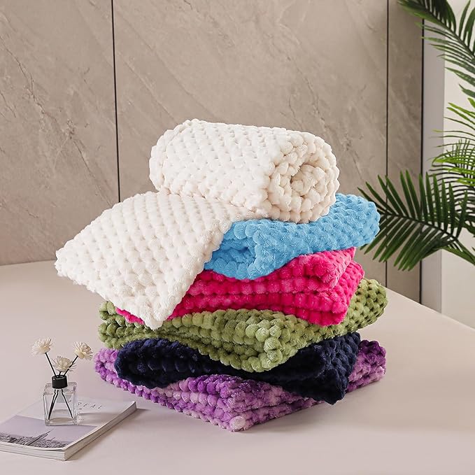 Exclusivo Mezcla Fleece Throw Blanket for Couch, Extra Large Fuzzy Blue Bed Blankets, Soft Cozy Plush Sofa Throws for All Seasons, 50x60 Inches